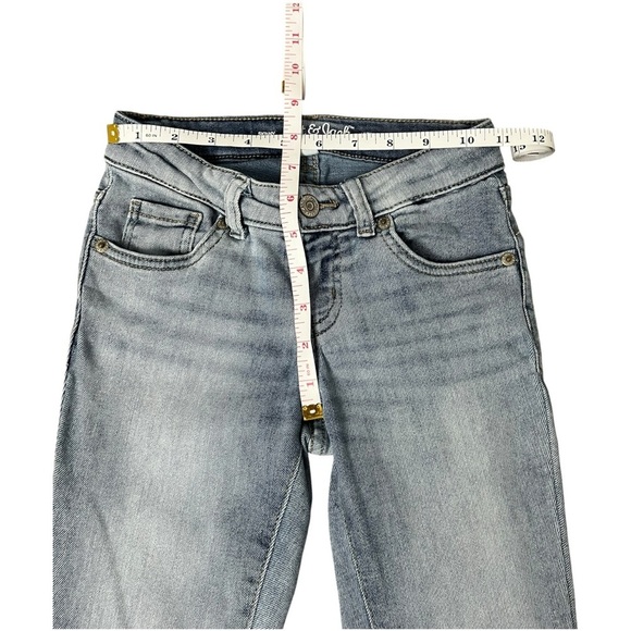 Cat & Jack Light Skinny Blue Kids' Jeans - Picture 6 of 10